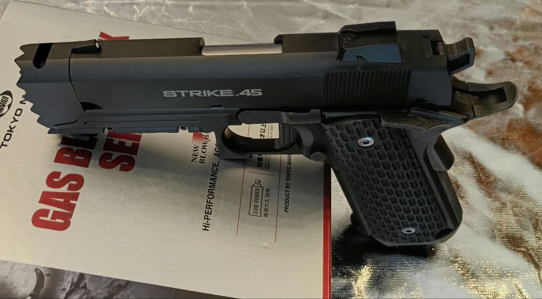 東京マルイ　STRIKE WARRIOR ガスブローバックエアガン