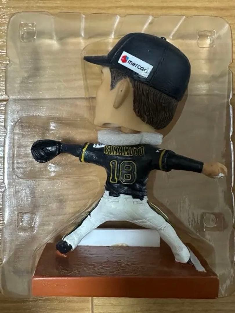 オリックス・バファローズ 山本由伸 ボブルヘッド 人形 ビジター