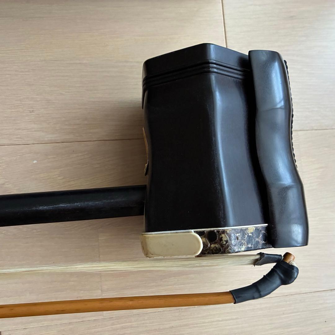 二胡　蛇皮製　ケース付き
