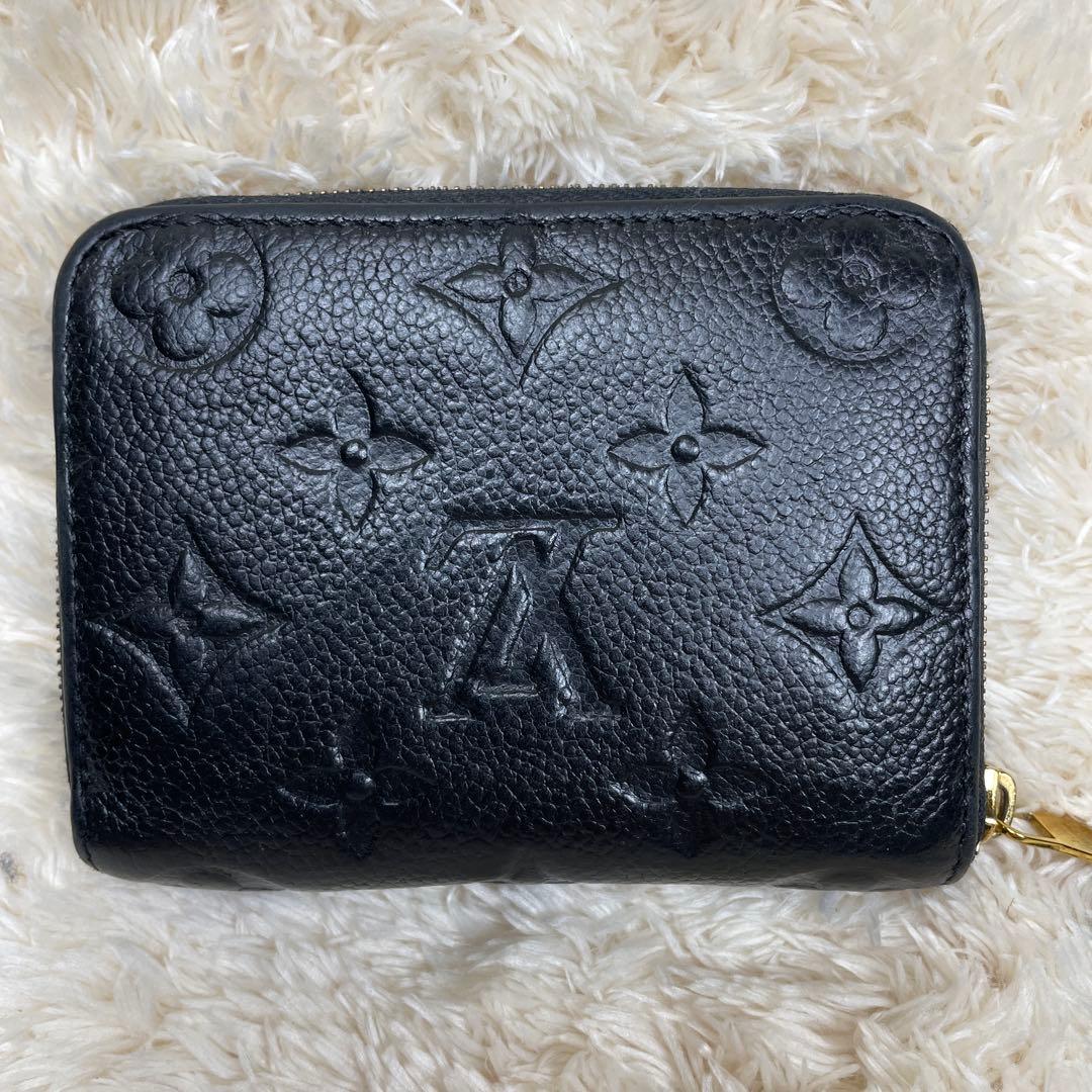 ルイヴィトン　アンプラント　ジッピーパース　型押し　モノグラム　黒