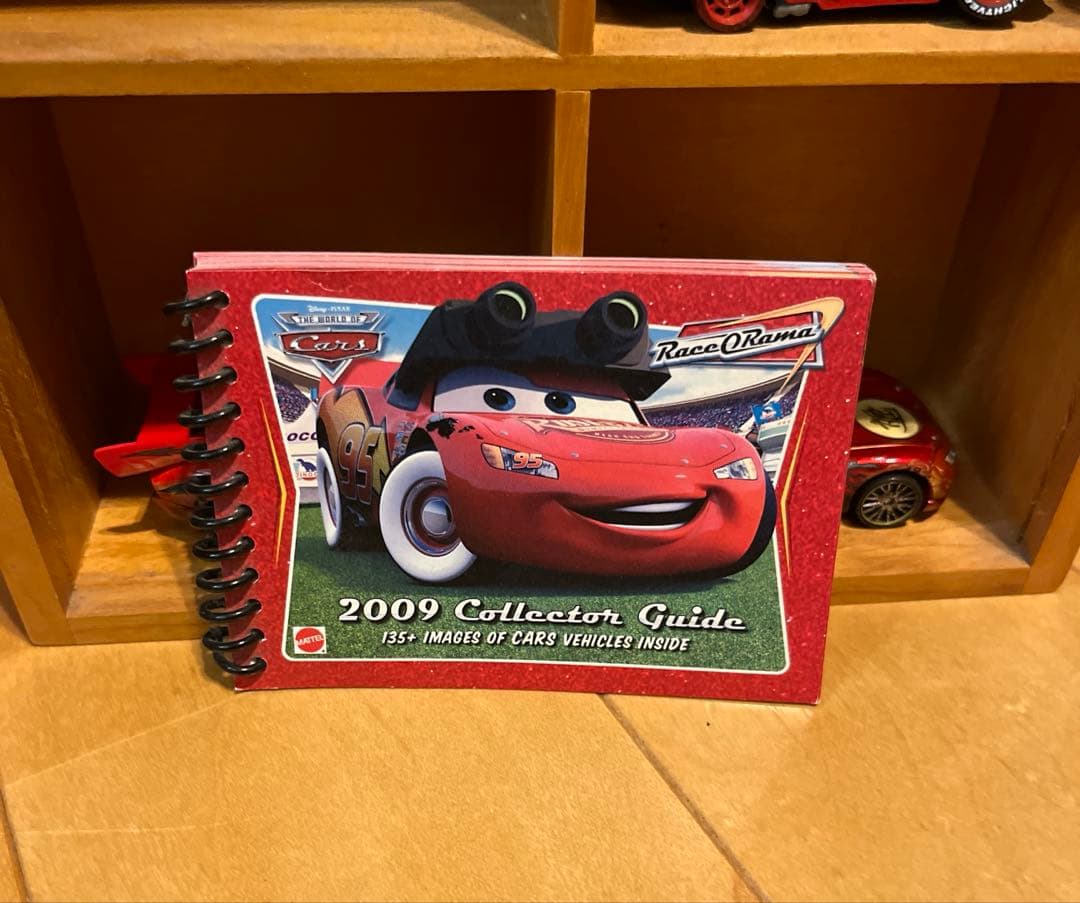 マテルカーズ ライトニング・マックィーン 21台と希少なガイドブック2