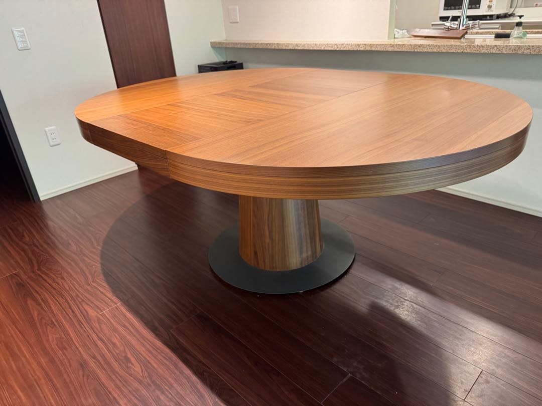 umico　BoConcept⭐︎伸縮可能　ダイニングテーブル