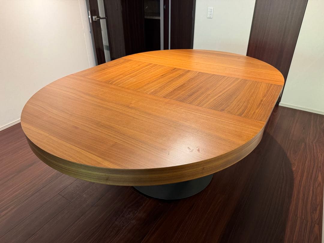 umico　BoConcept⭐︎伸縮可能　ダイニングテーブル