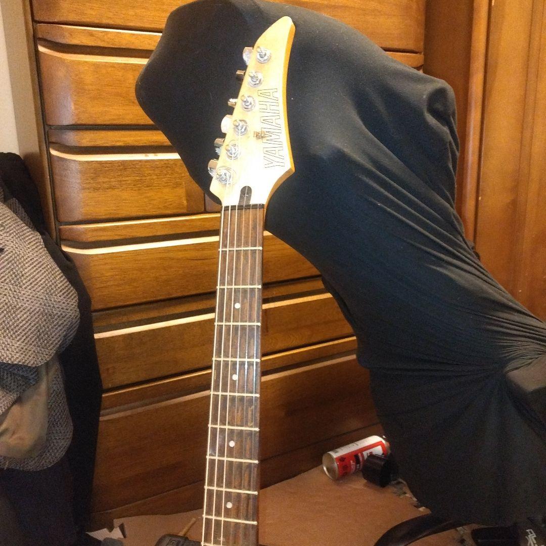 Yamaha エレキギター シルバー