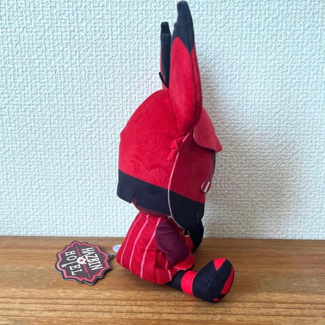 アラスターおすわりぬいぐるみ ハズビン・ホテルへようこそ - メルカリ