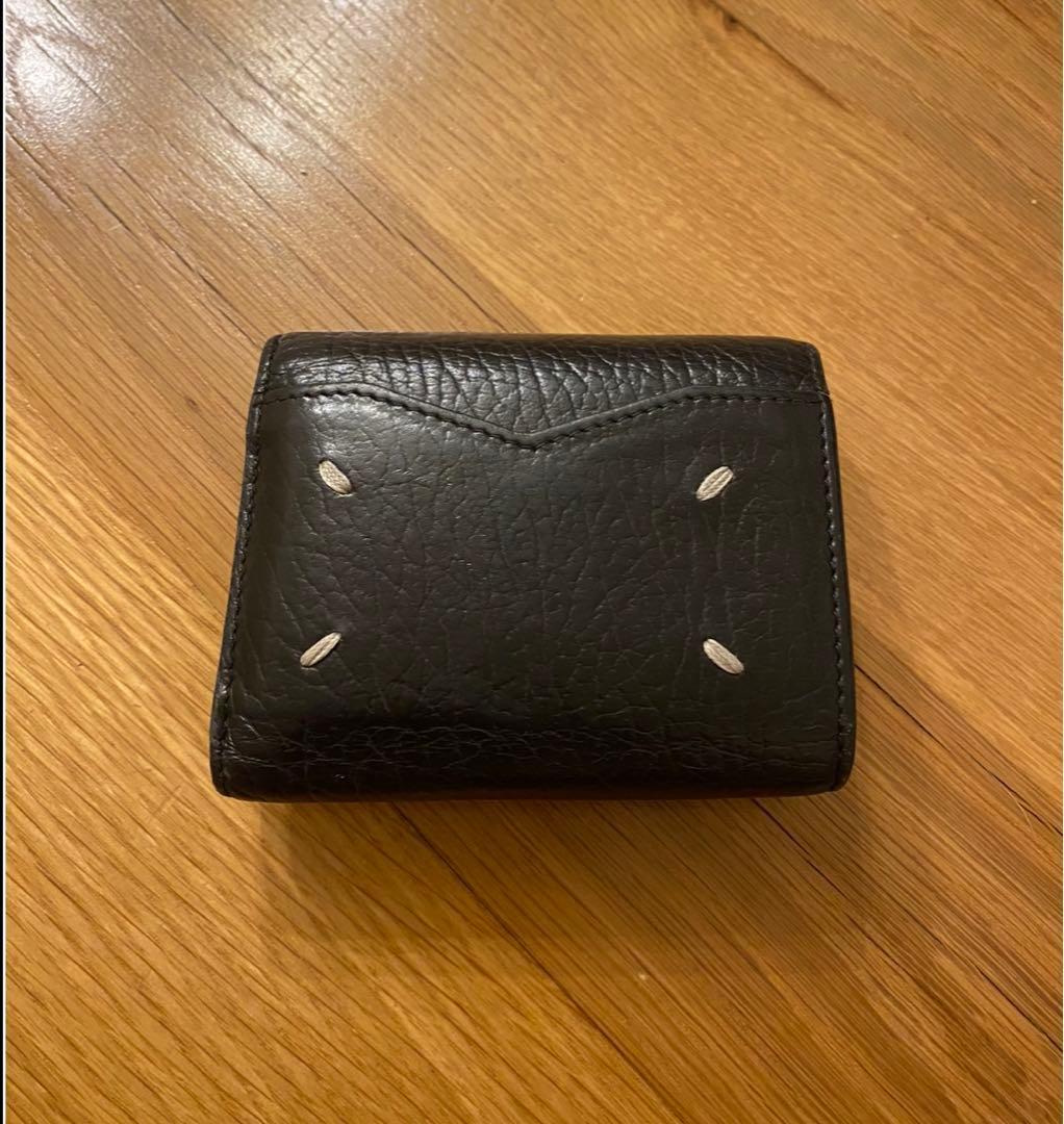 マルジェラ Maison Margiela ブラックレザー三つ折り財布