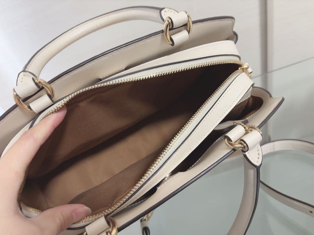 COACHシグネチャーハンドバッグ