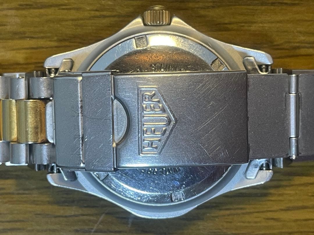 TAG Heuer Professional 200 M腕時計