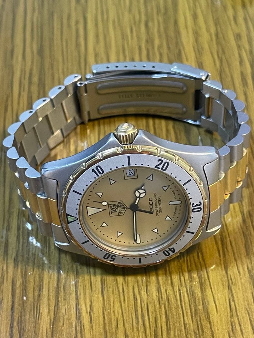 TAG Heuer Professional 200 M腕時計