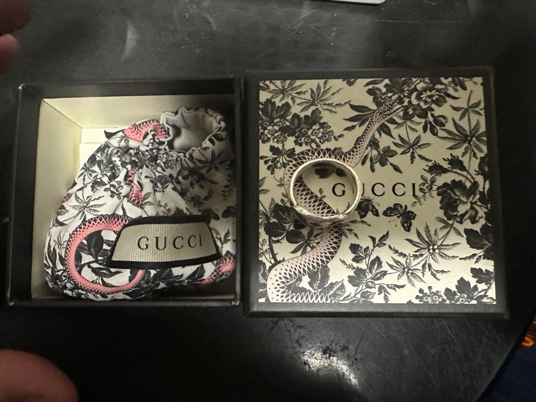 値下げしました！19000円→17777円！！GUCCI シルバーブリット