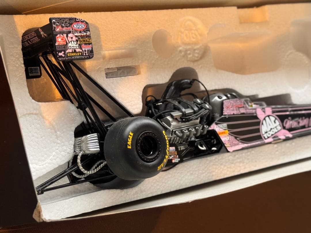 ミニカー DougKalitta MACTOOLS 1/24