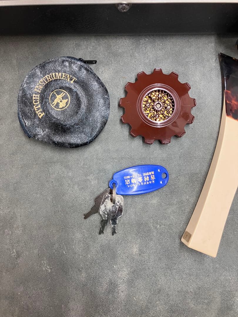 ①三味線 本体 伝統的和柄装飾付き 和楽器 付属品各種 ハードケース