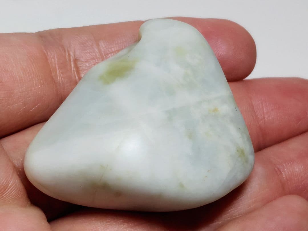 糸魚川171 翡翠 59g ヒスイ 原石 鑑賞石 自然石 誕生石 鉱物 鉱石