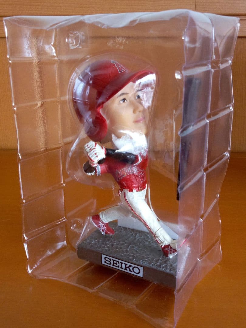 大谷翔平×SEIKO フィギュア エンジェルスの大谷くんとスーツの大谷くん