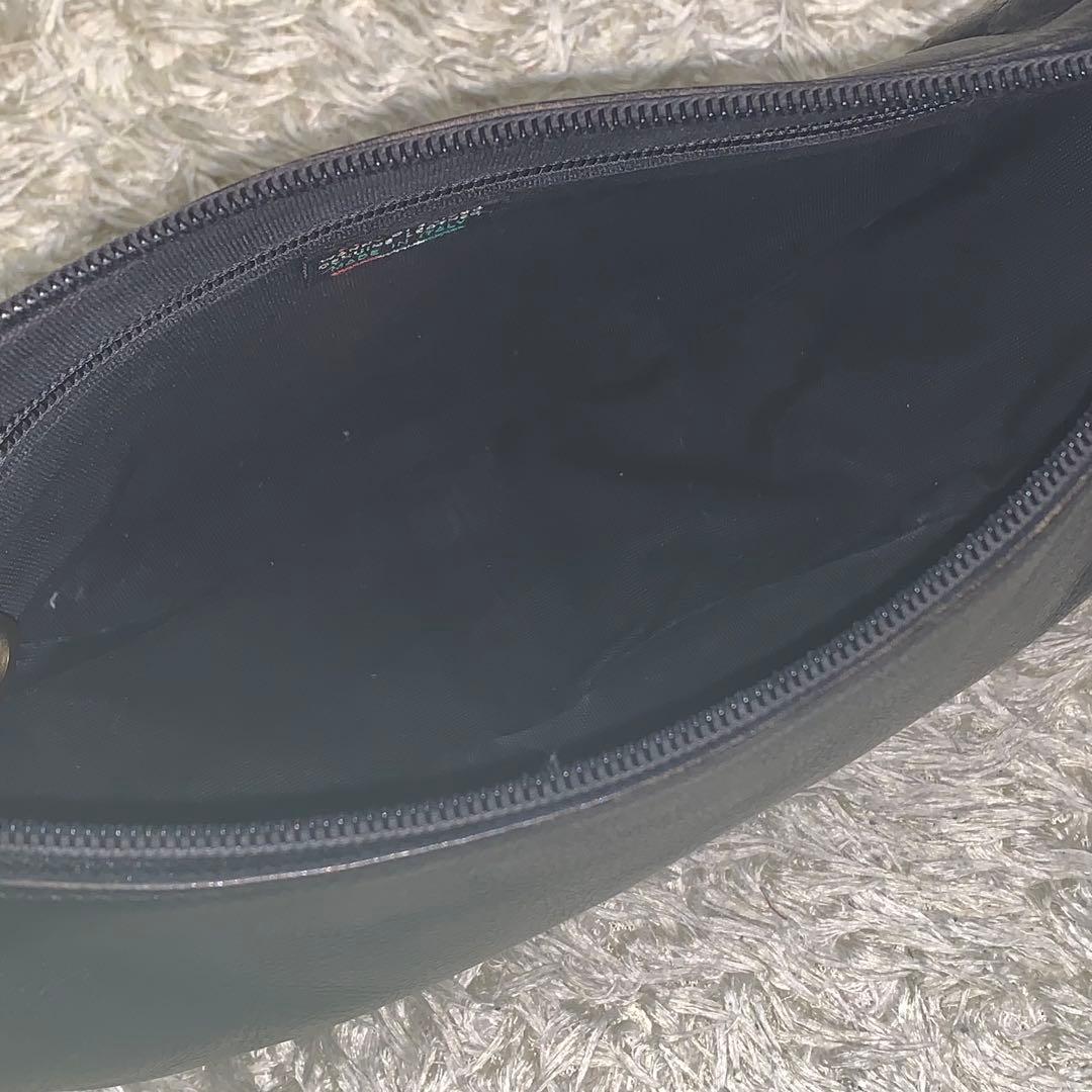 美品✨イルビゾンテ ショルダーバックハーフムーン クロスボディ