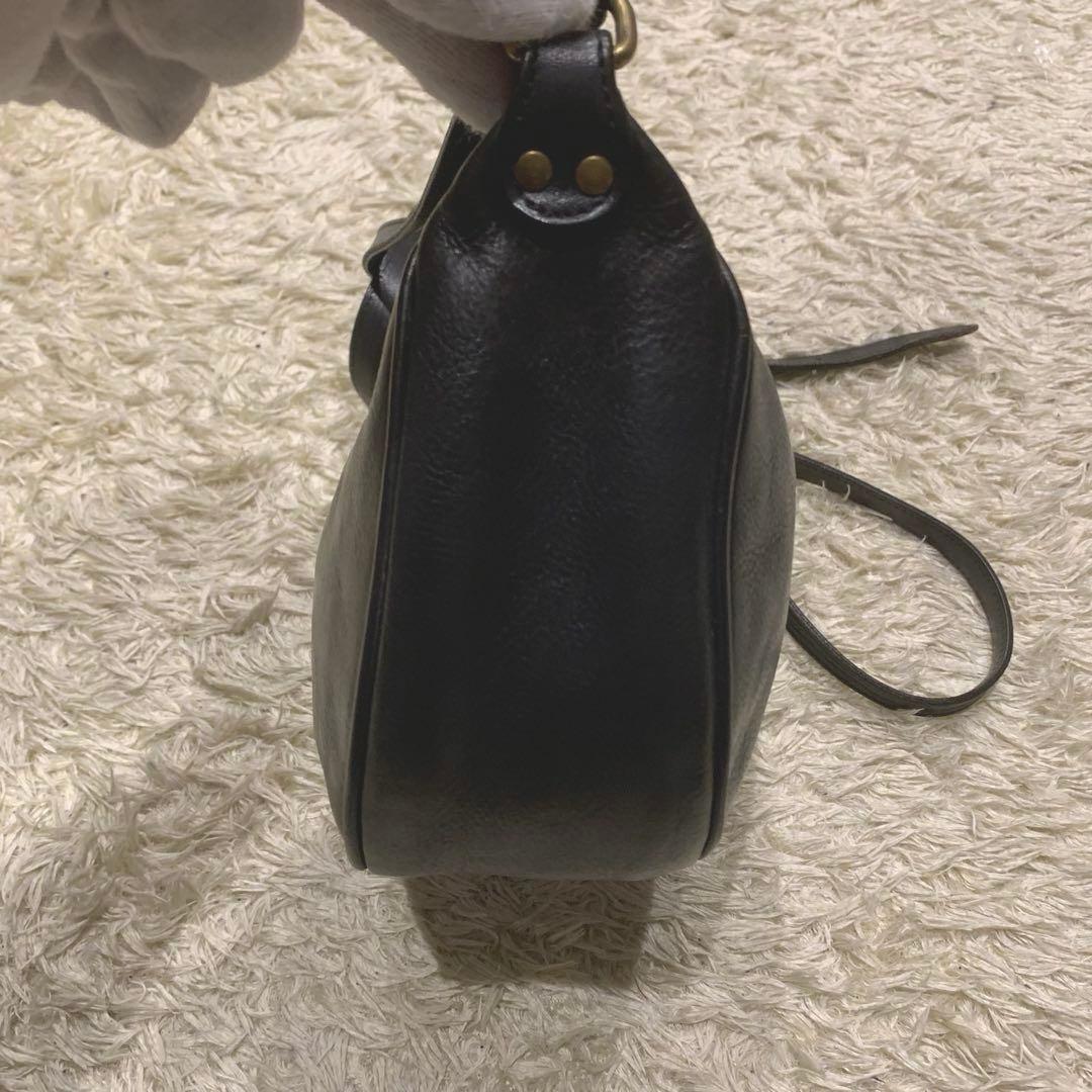 美品✨イルビゾンテ ショルダーバックハーフムーン クロスボディ