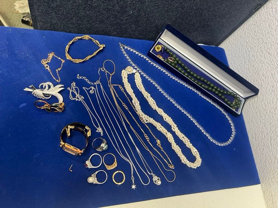 遺品整理　アクセサリー　まとめ売り