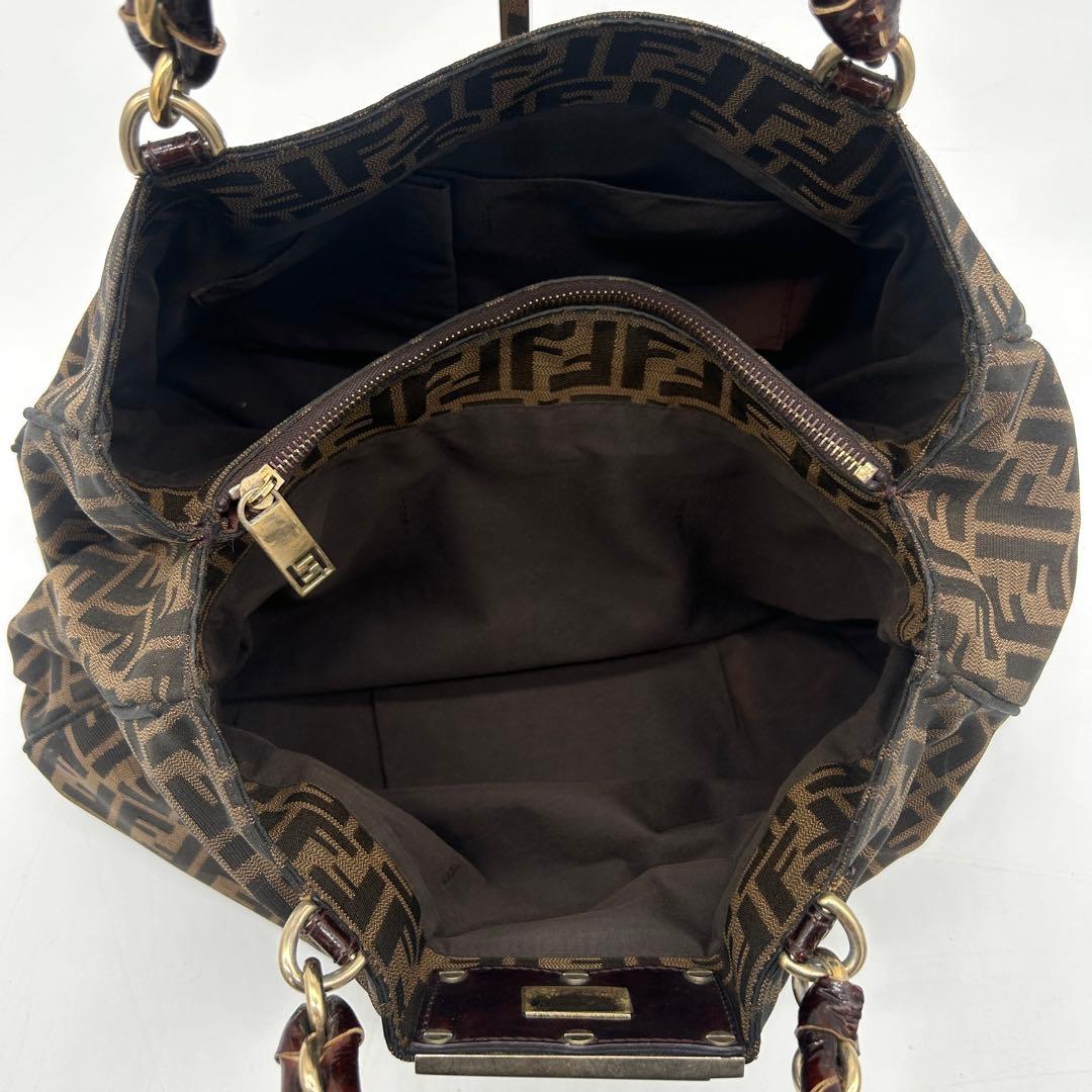 【美品】フェンディ ミア チェーンショルダーバッグ ズッカ キャンバス 肩掛け