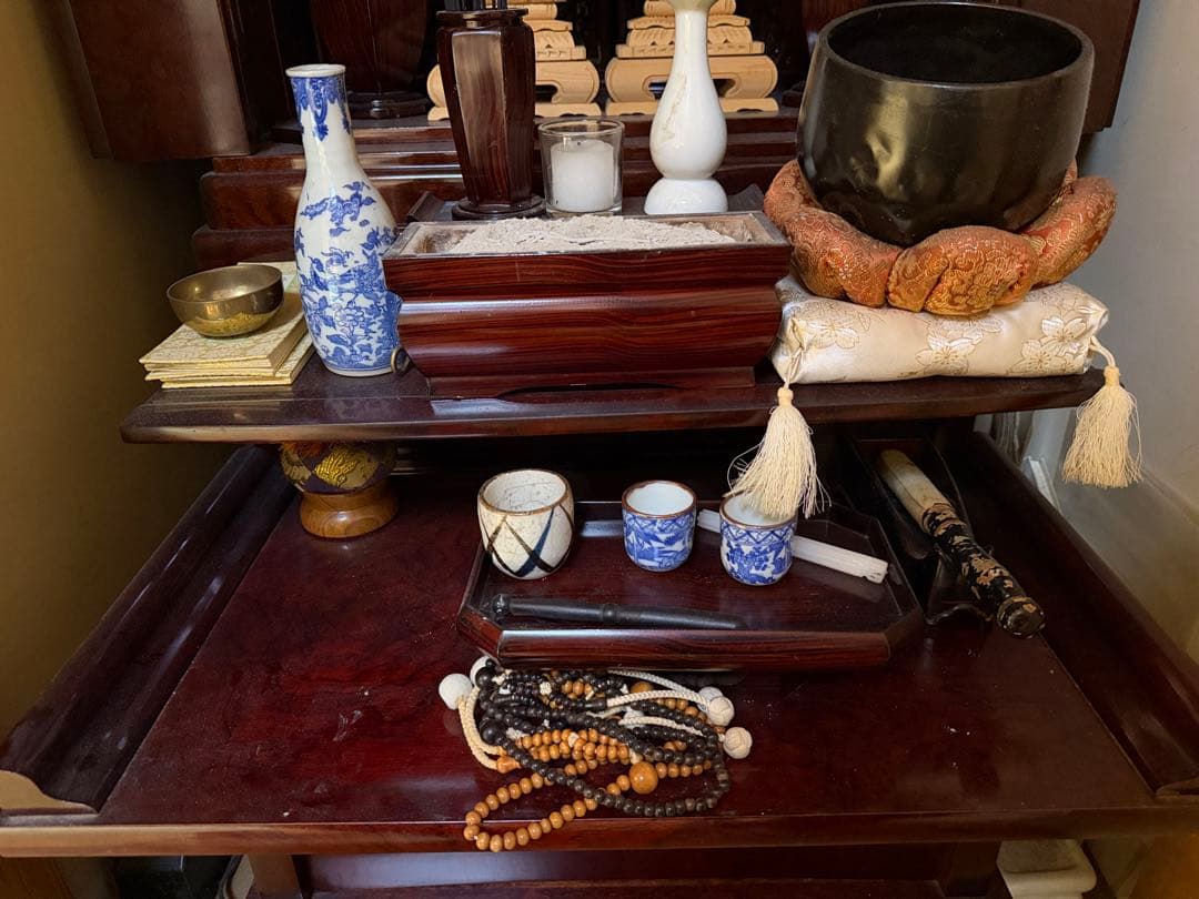 90万円前後？総無垢シタン？巨大家具調仏壇 最高級 中古品最終赤字大