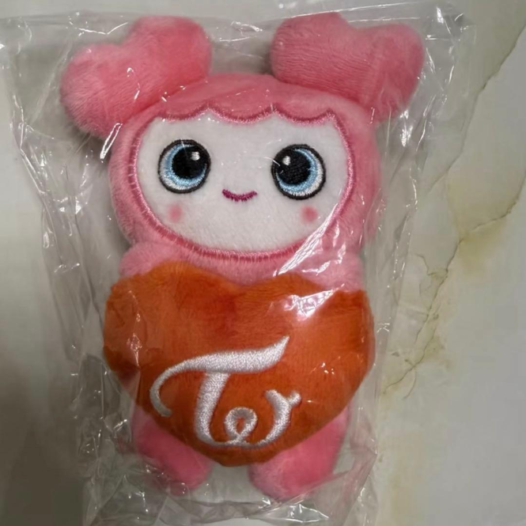 TWICE ひっかけチャーム モモ モブリー