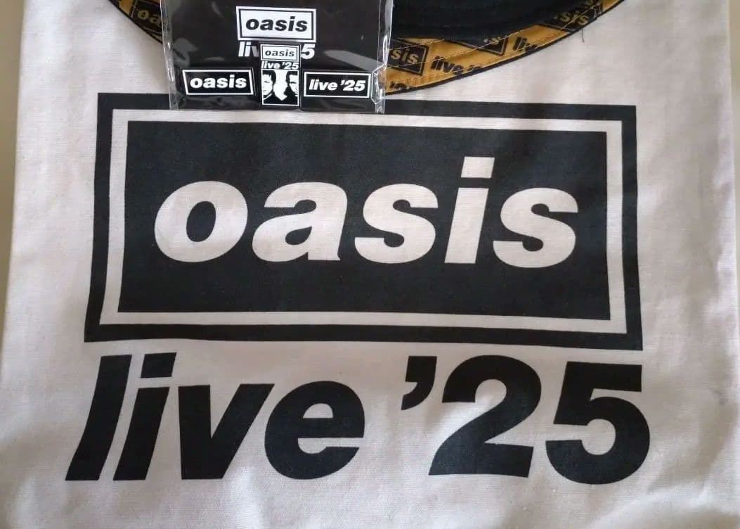 【oasis】Live'25 イギリスツアー公式グッズ(トートバッグ、バッチ) トートバッグ ライブ'25 | Oasis Live '25 JAPAN Official Online Store