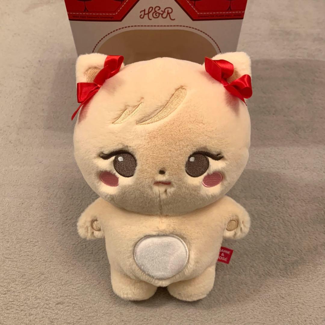 blackpink ロゼ h&r ぬいぐるみ ドール rose ブルピン