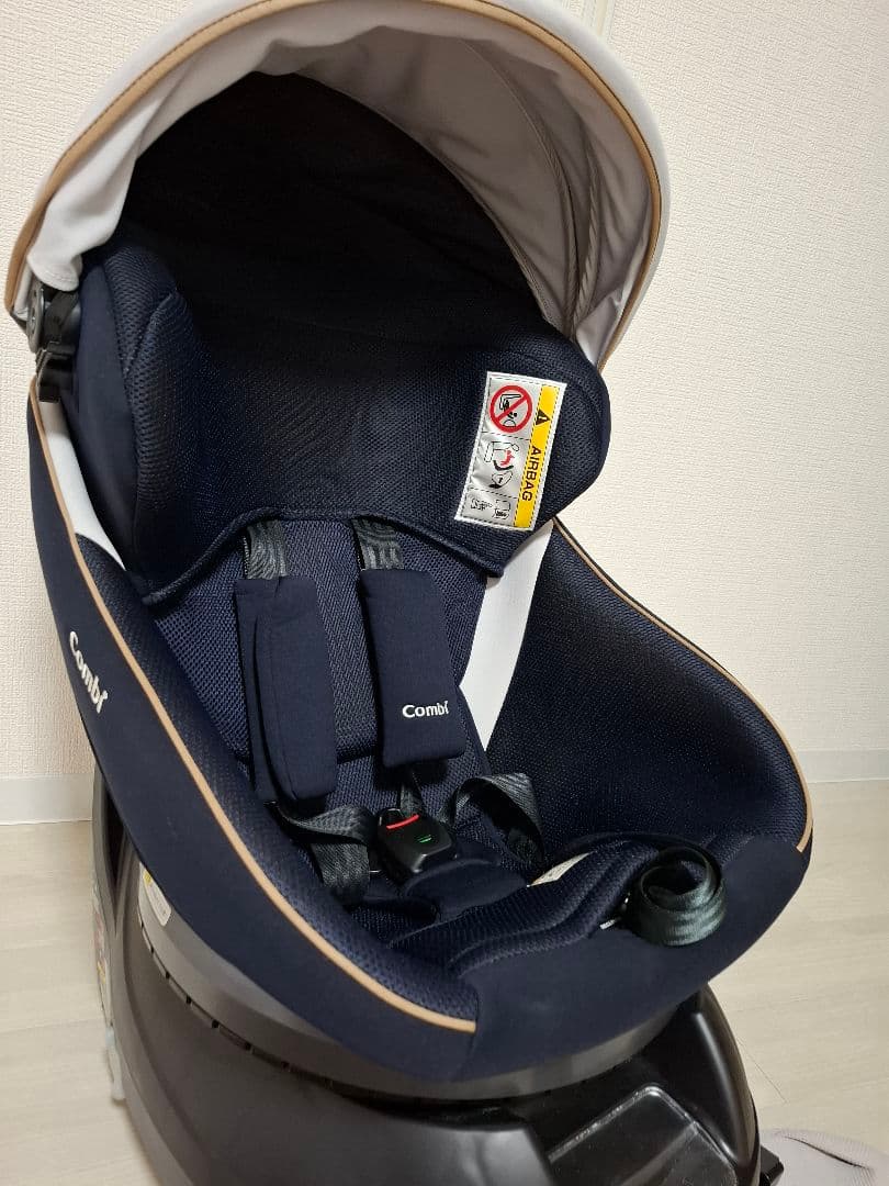 combi チャイルドシートISOFIX式新生児から可クルムーヴスマート Combi