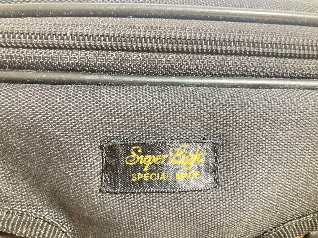 ☆ アミエット SuperLight バイオリンケース 4/4スーパーライト