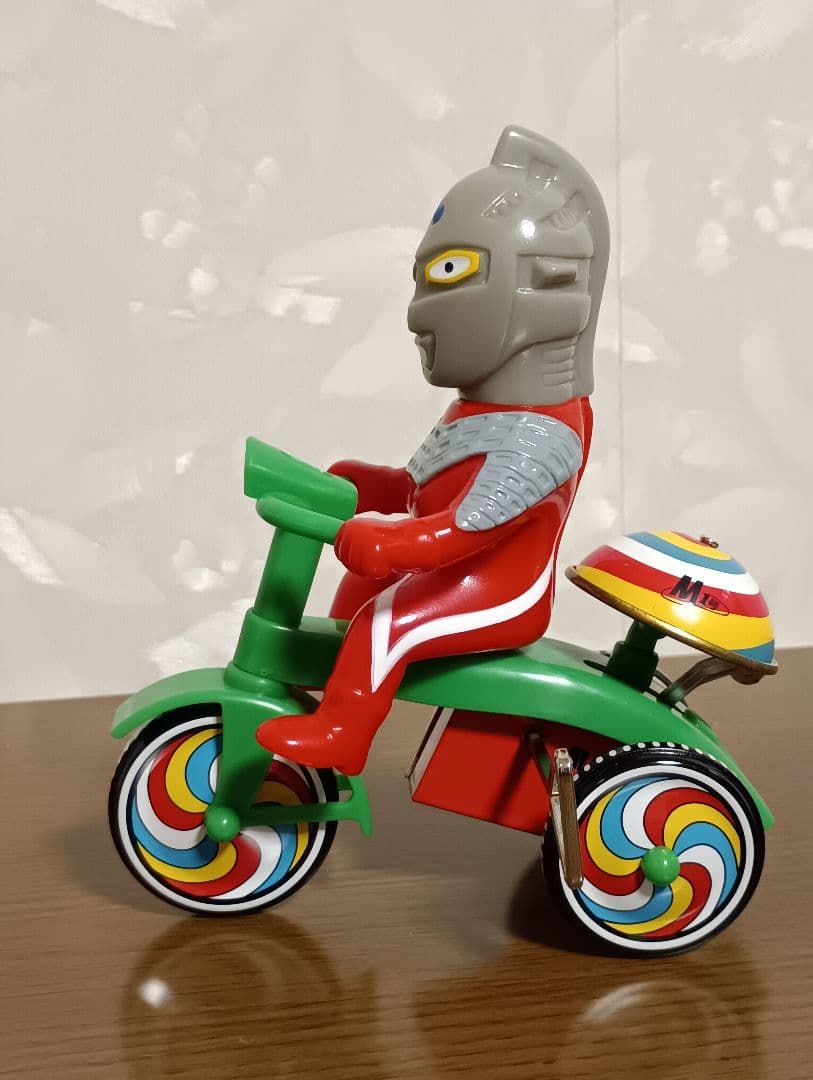 M1号　ウルトラセブン　ゼンマイ三輪車