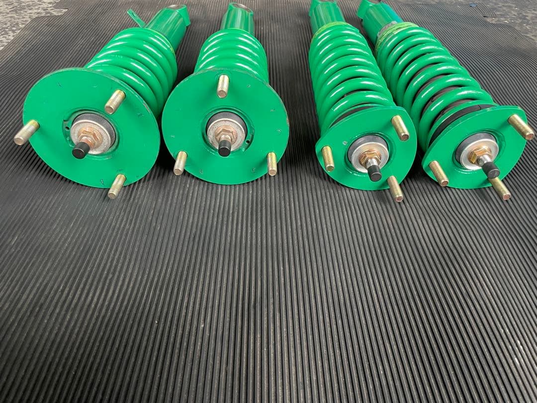 茶道具◼️蔵から雰囲気のある謎の陶器が出てきました。古 美しい古