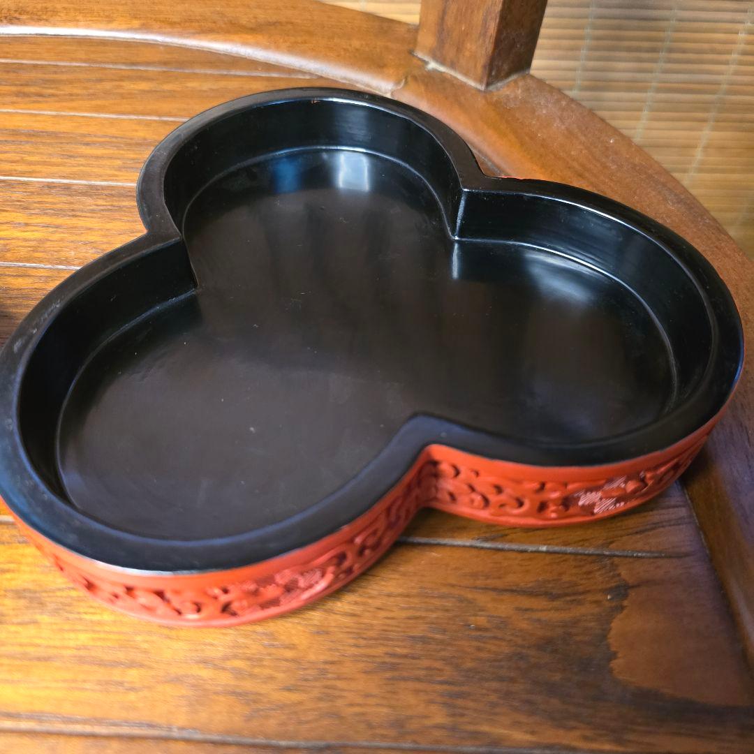 中国 堆朱彫 幾何地唐華唐草文 三輪蓋物