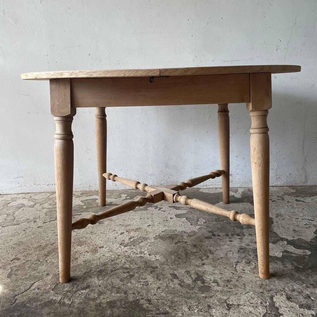 ビンテージ ラウンドエクステンションダイニングテーブル 剥離