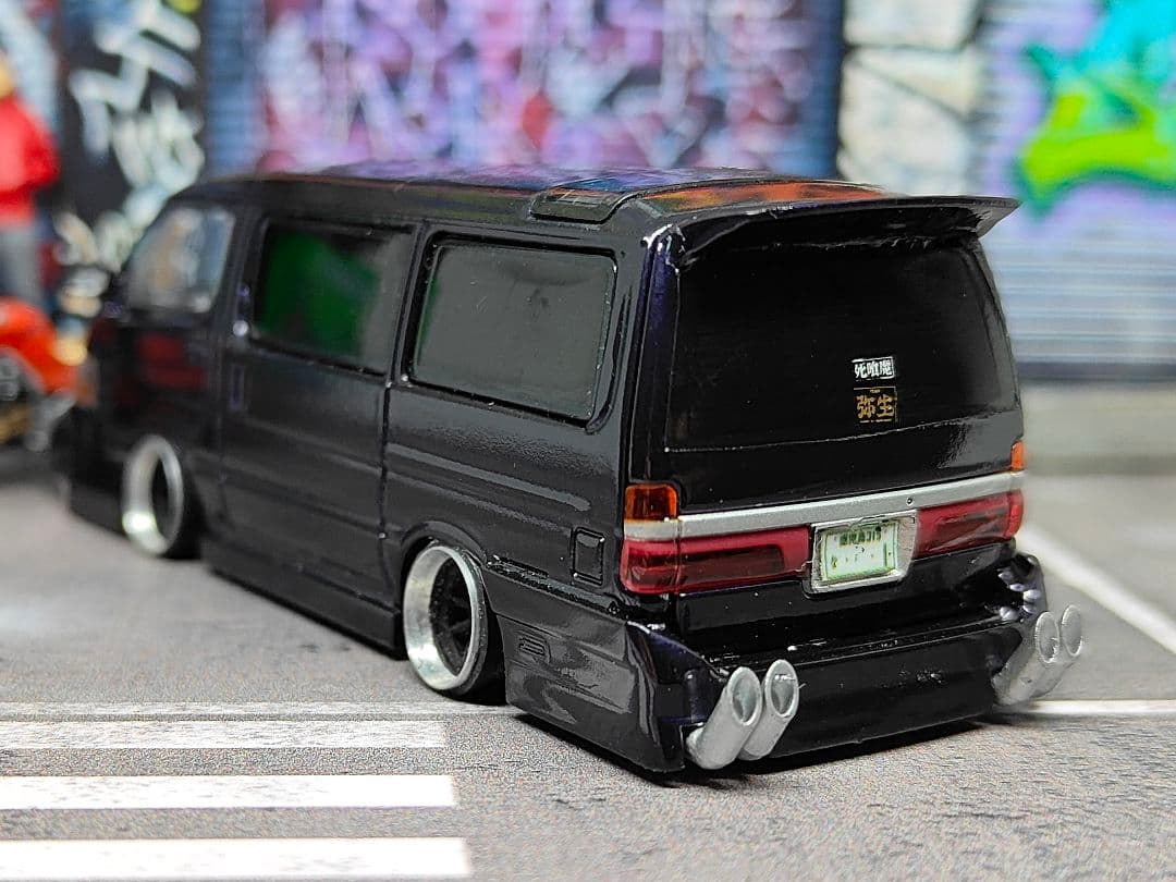 トミカ改造 トヨタ ハイエース 100系 フルエアロ トミカリミテッド