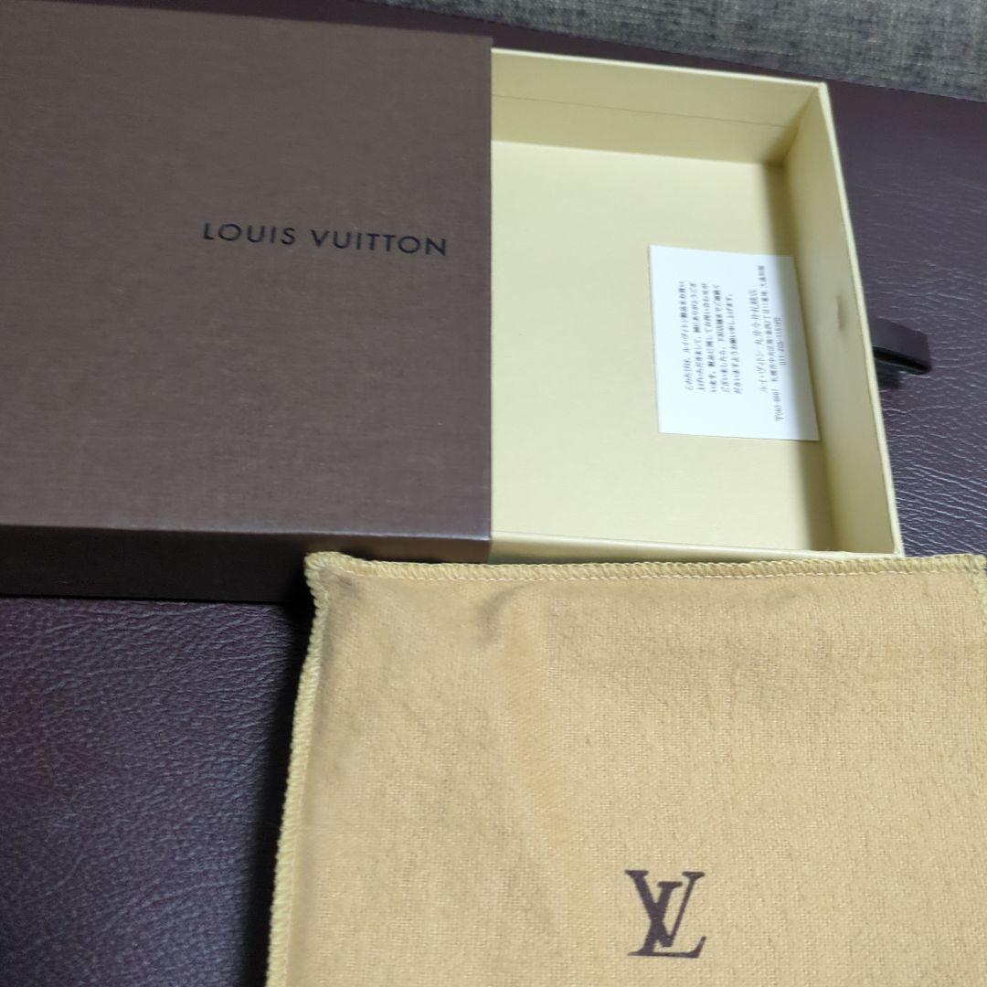 ルイヴィトン　モノグラム　ジッピーパース　 キャンパス