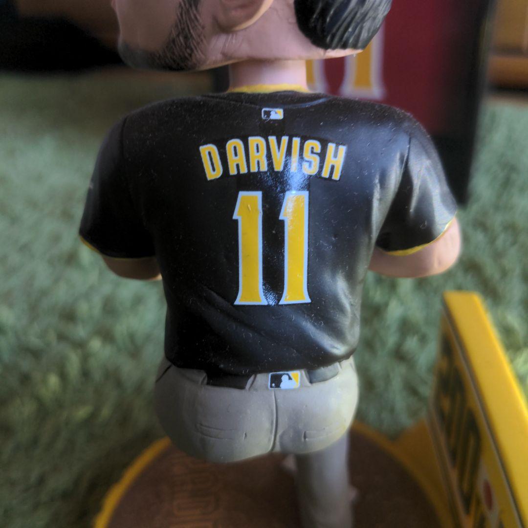 ダルビッシュ 200勝記念 ボブルヘッド【国内限定1000個生産品】