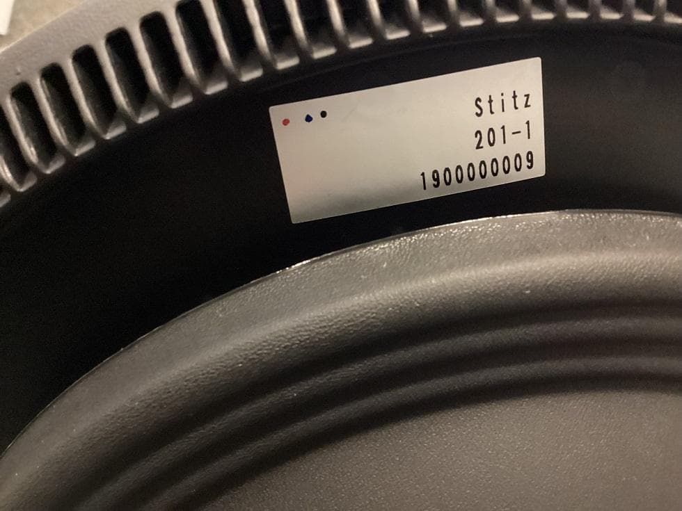 美品　定価約８万　ウィルクハーン　スティッツ　ハーフシーティングチェア　コルク