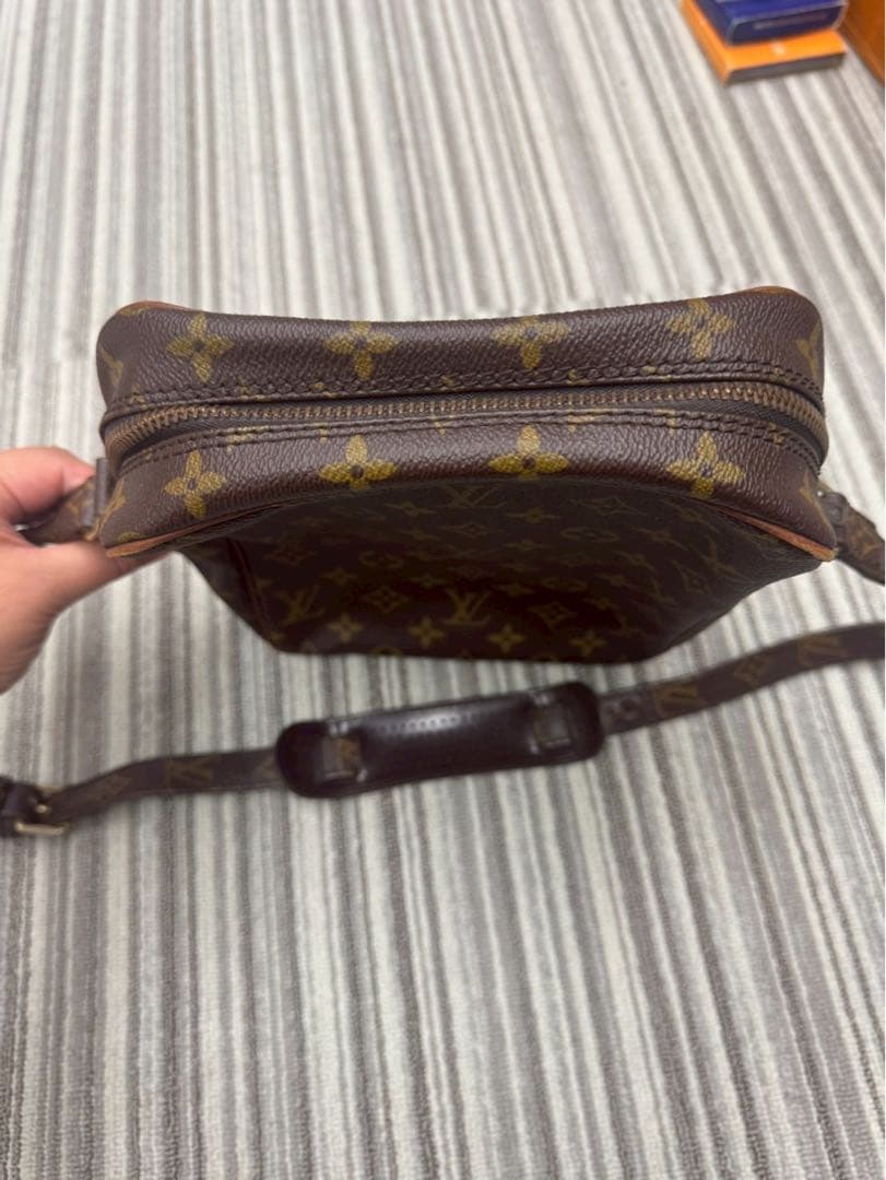 Louis Vuitton ルイヴィトン　モノグラム ショルダーバッグ