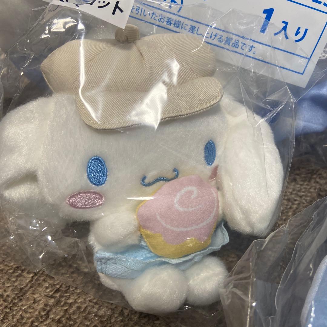 ぬいぐるみとクッションのセット