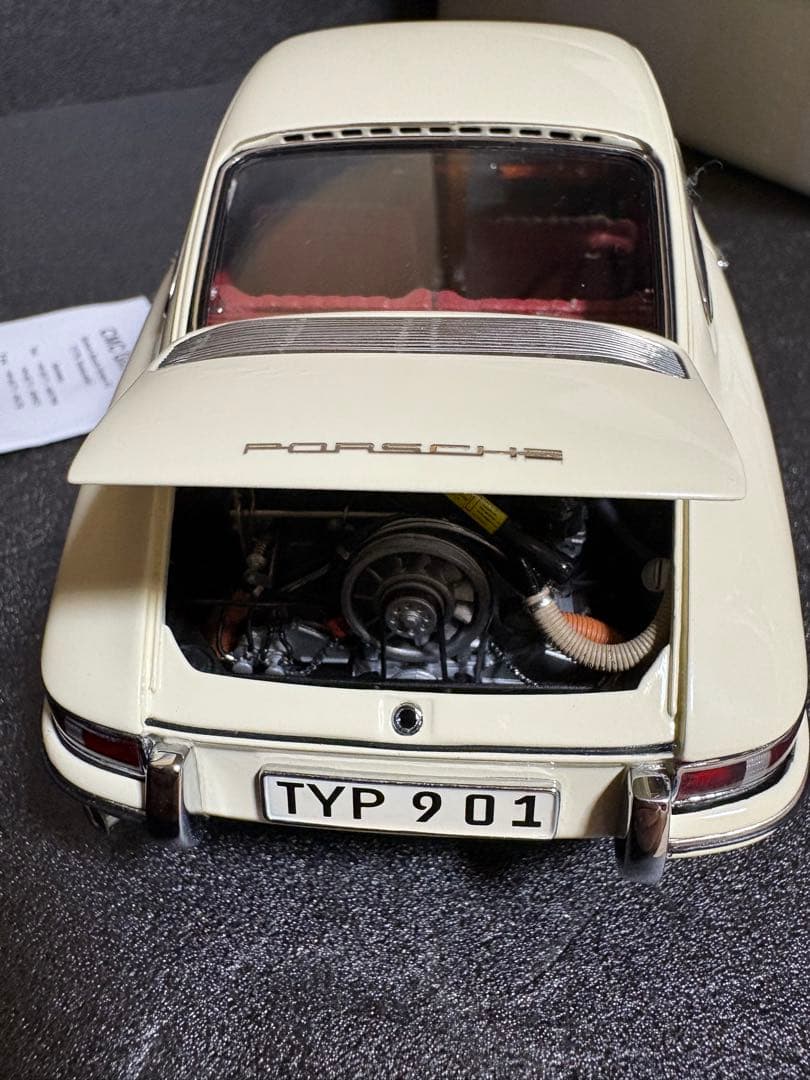 CMC 1/18 ポルシェ 901(911) 1964 アイボリー