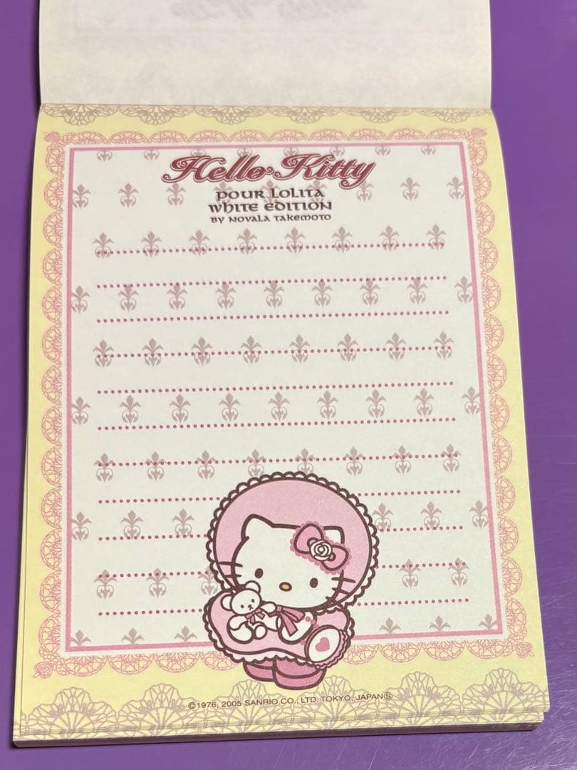 ハローキティ　メモ帳　ホログラムメモ　ロリータ　フリル　2005年製　日本限定