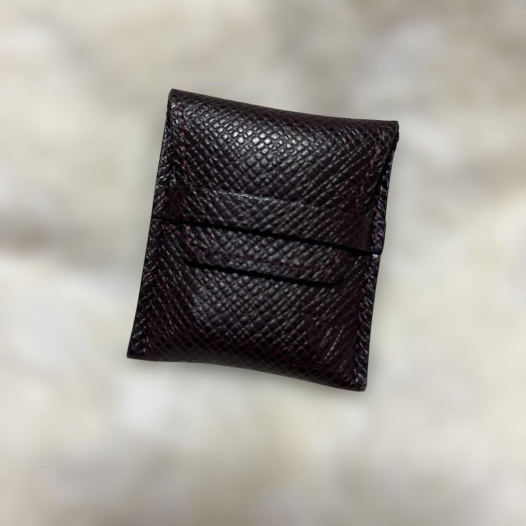 パープルレザー製のLouis Vuittonシガーカッター