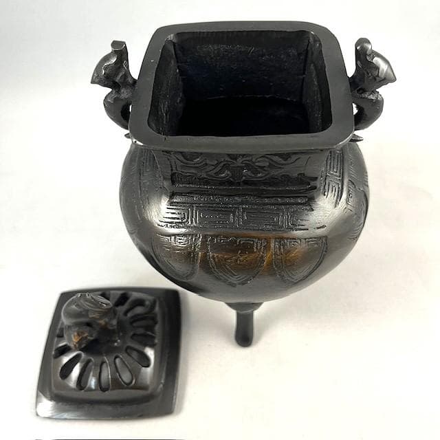 四角菖蒲文鋳銅香炉 秀月 茶道具 共箱