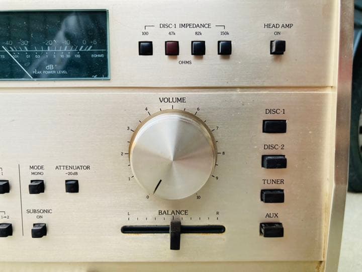 Accuphase】E-303 アキュフェーズ プリメインアンプ 取説あり 動作品