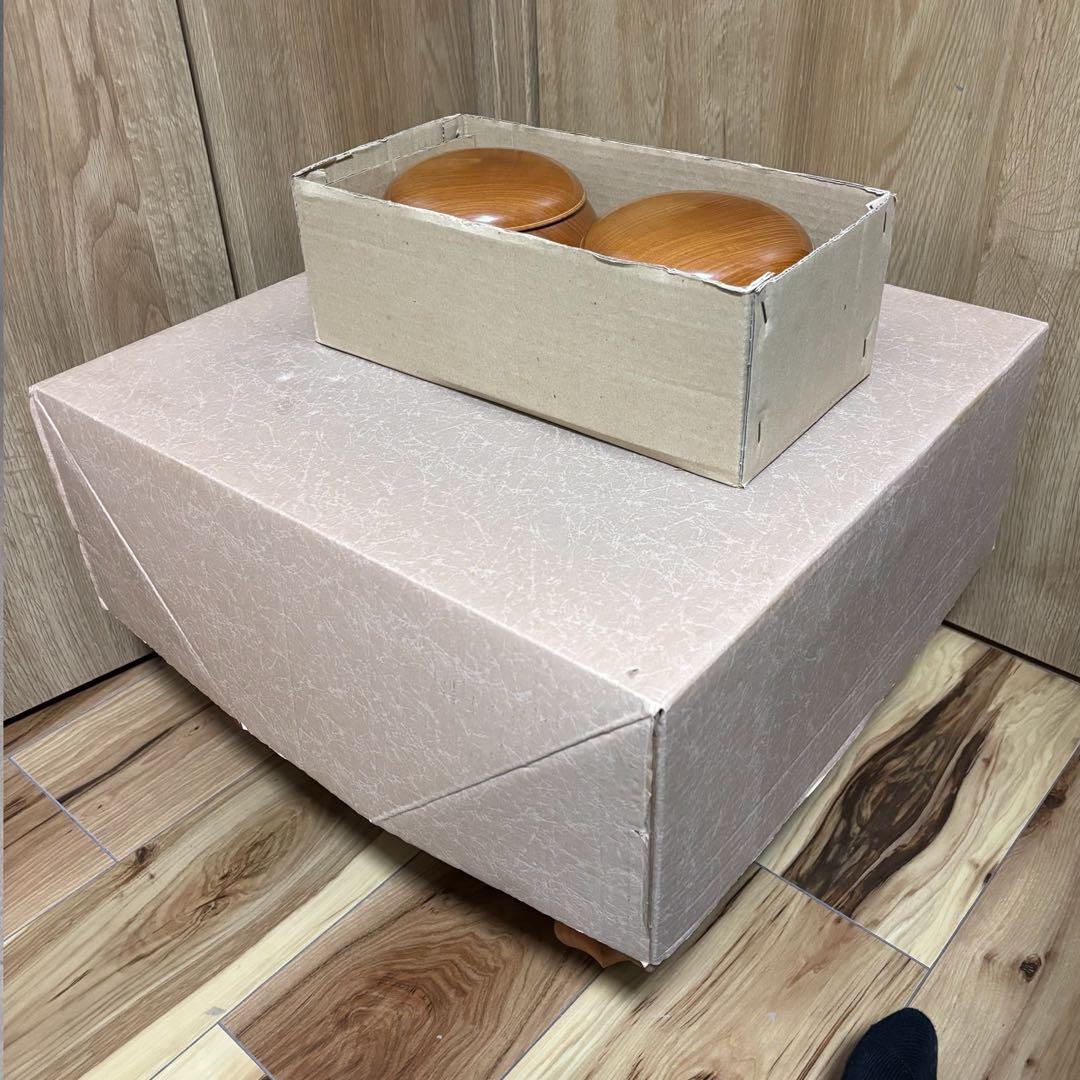 【重厚6寸】天然木 囲碁板 セット 脚付碁盤 蛤碁石 那智黒石 ヘソ付 良木目