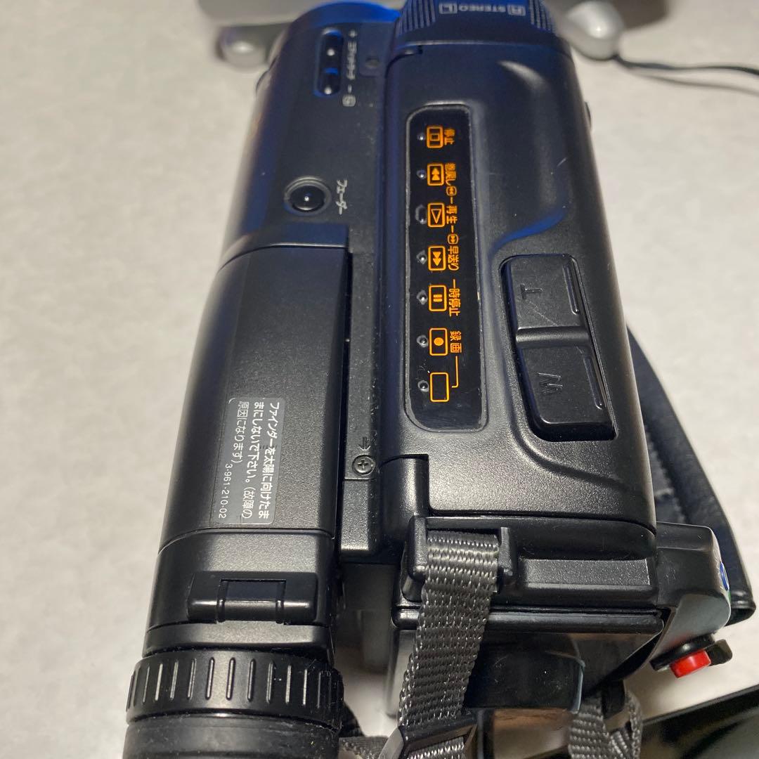 動作品　SONY VideoHi8 HANDYCAM CCD-TR830 ④