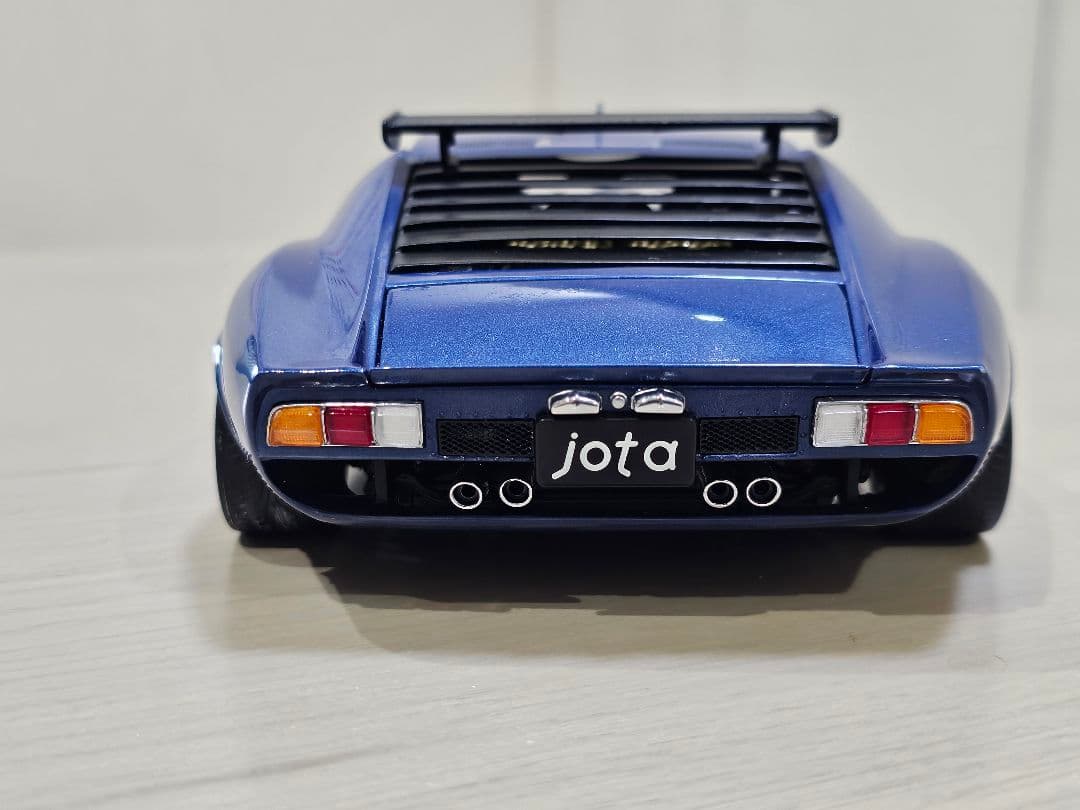 京商　1/18　ランボルギーニ・イオタ・SVR