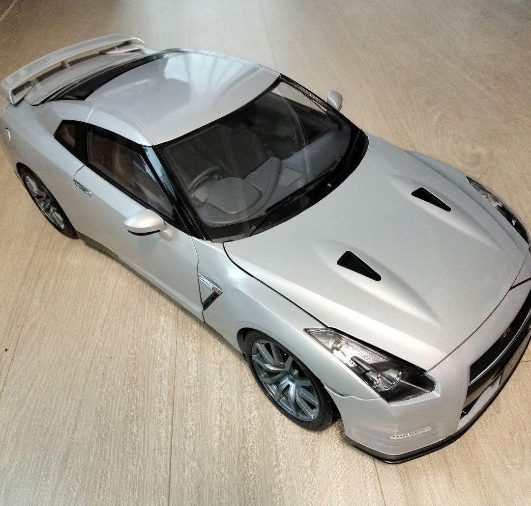 か*う様 アシェット Nissan GT-R 1/8スケール 完成品