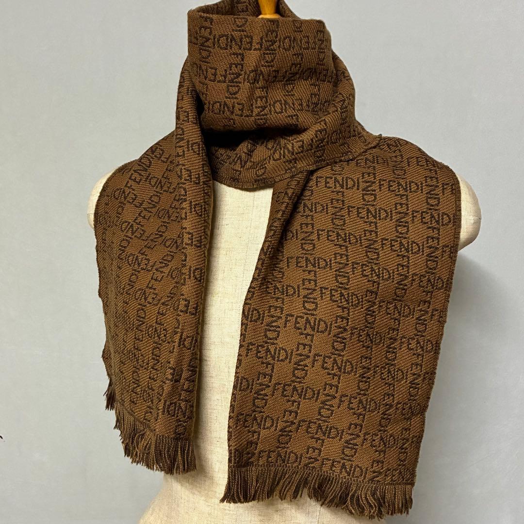 FENDI】ロゴデザイン ウール素材 ストール マフラー - メルカリ