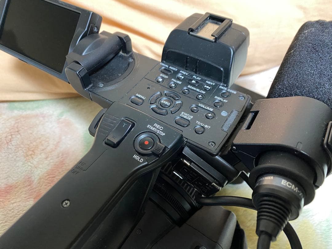 キ*イ様 Sony HXR-NX3 バッテリー付属　説明欄必読願います