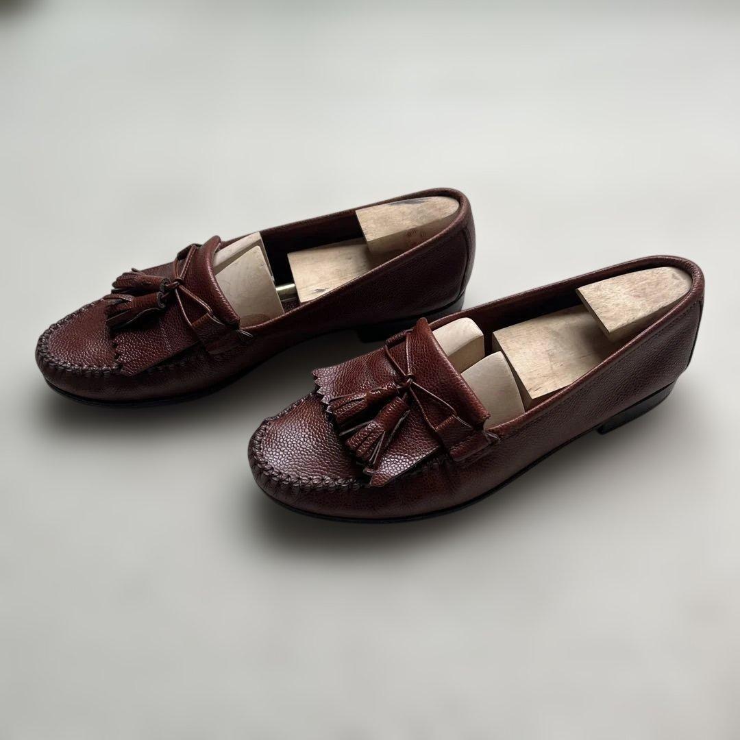 フェラガモ ダークブラウン タッセル付きレザー モカシン